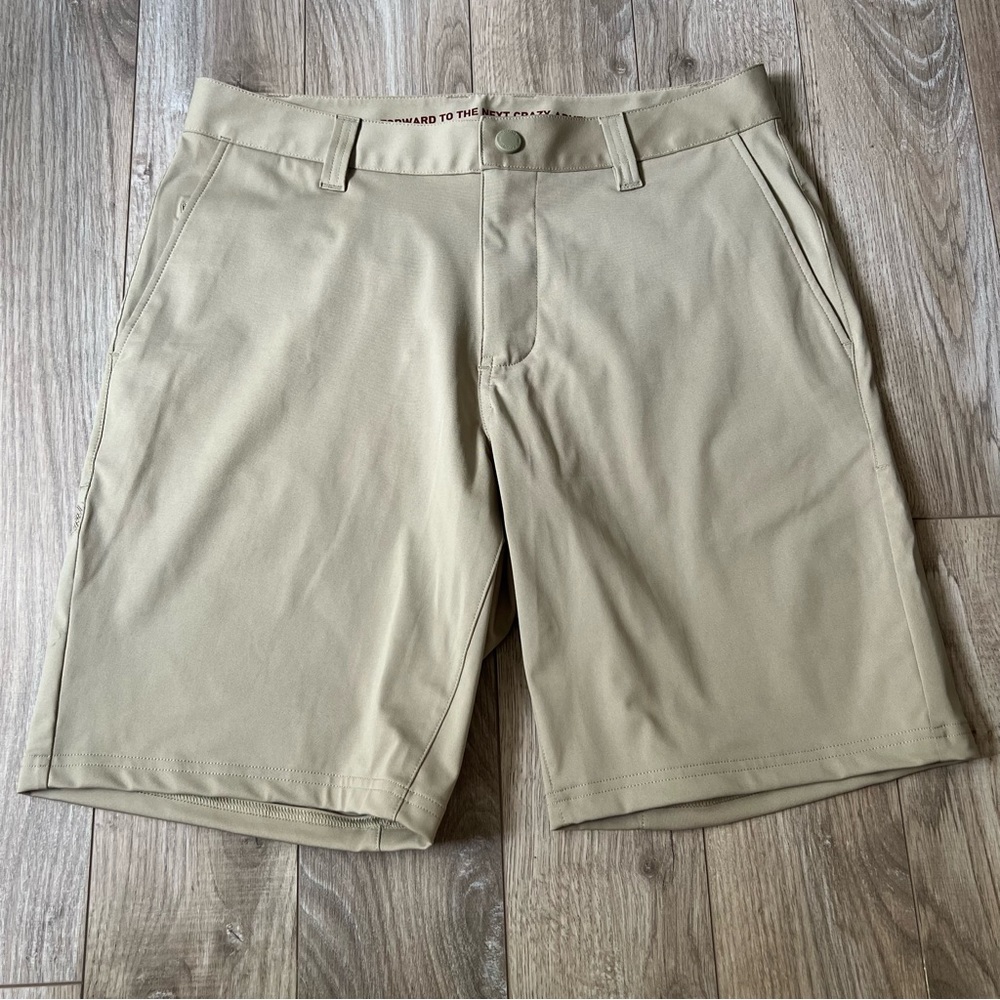 RHONE Commuter Shorts size 30 tan 9 in. Inseem